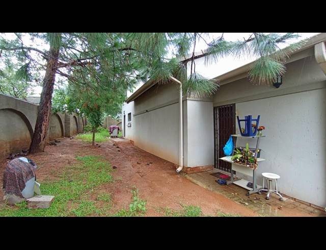 3 BEDROOM HOUSE FOR SALE IN TRES JOLIE